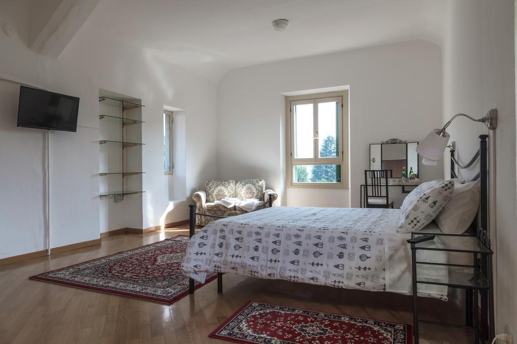 Villa Del Cigno Lecco Rom bilde